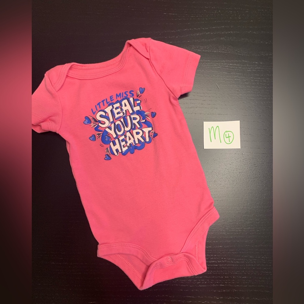 โญ๏ธ4/$5.00โญ๏ธ Joe Fresh 3-6m Short Sleeve Onesie with Steal Your Heart Text